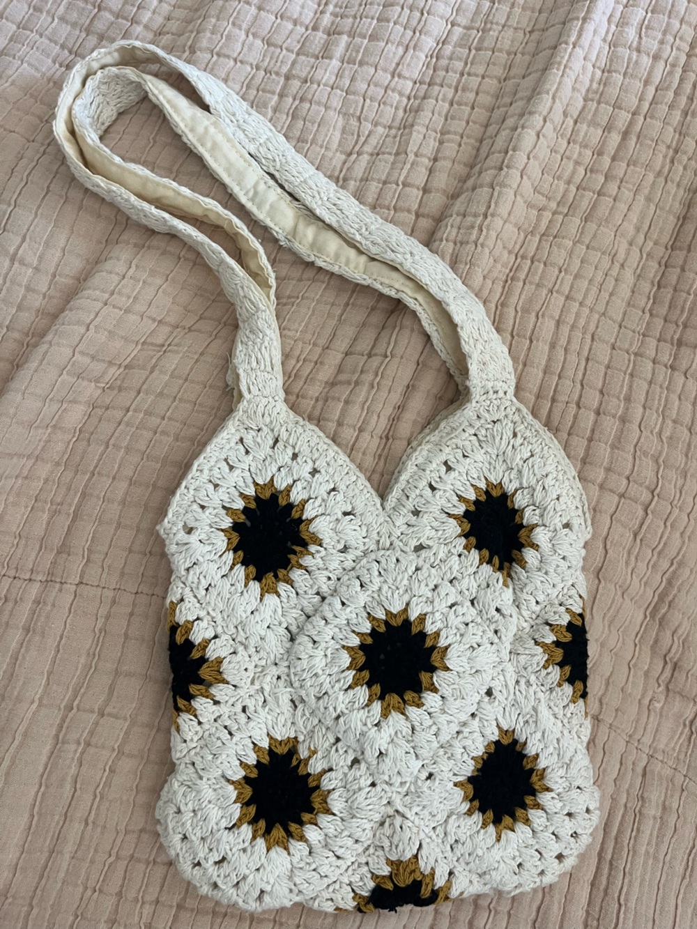 Beautiful crochet shoulder bag